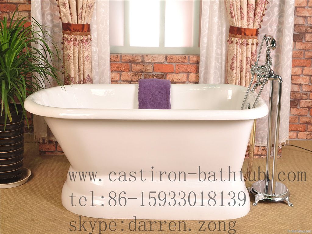 clawfoot bathtub