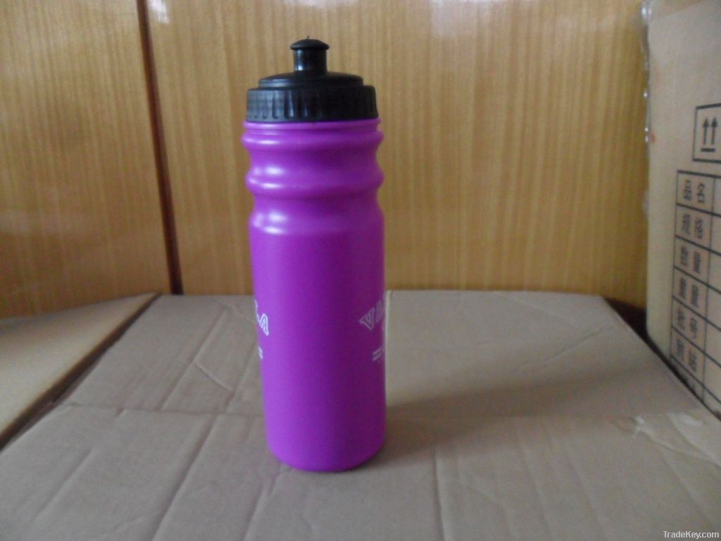 PLASTIC SPORTS WATER BOTTLES