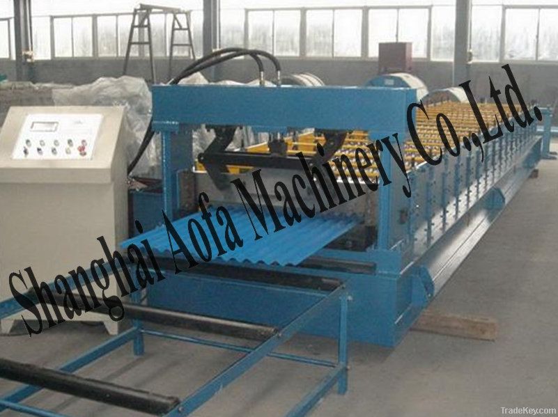 Roof sheet roll forming machine