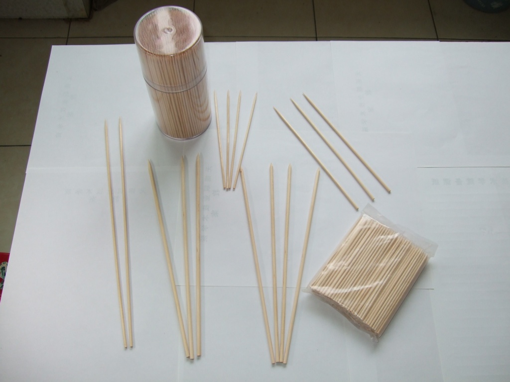 wooden food skewer