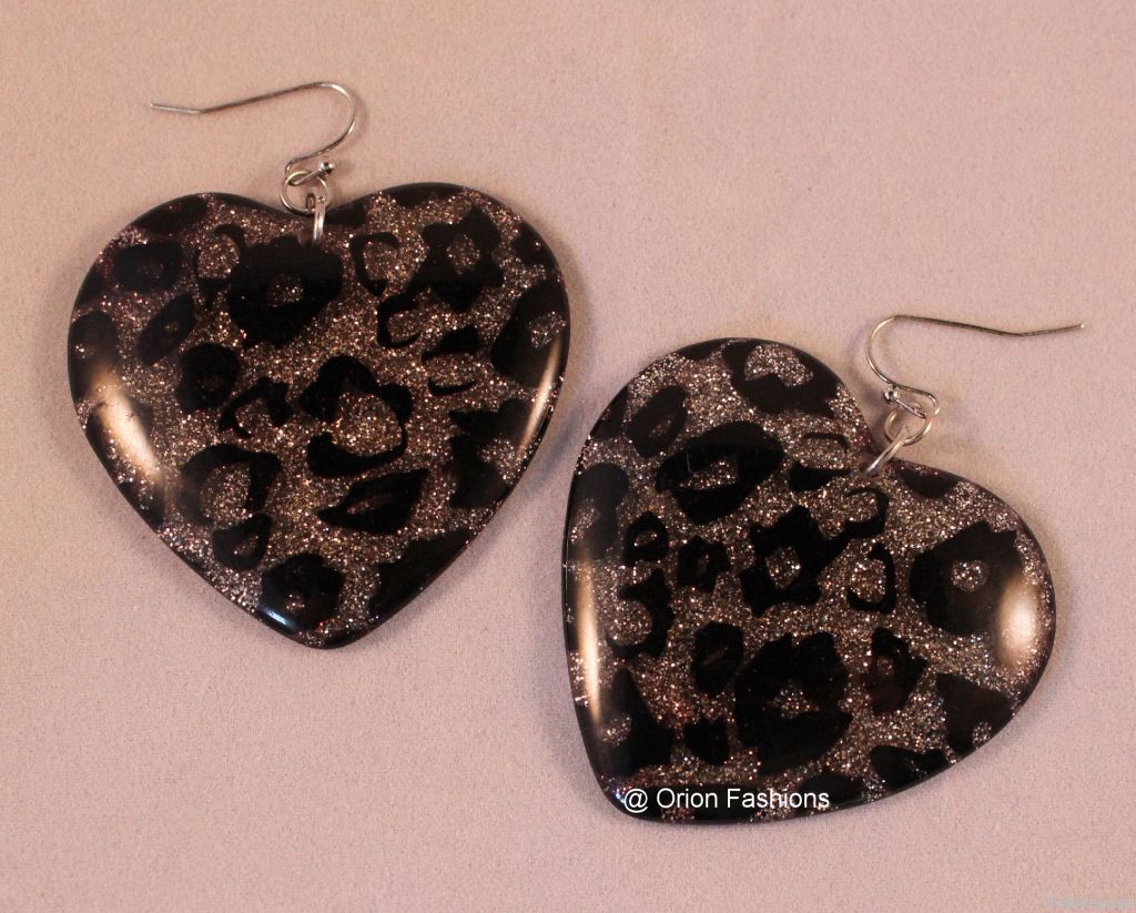 Glitter Heart Earrings w/Animal Print