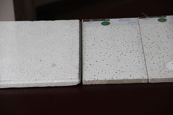 Mineral fibre ceiling tile