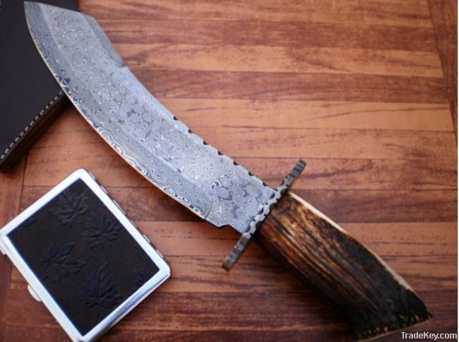 Damascus Hand made Carbon Steel Fixed Blade knife with with Cow wood