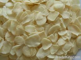 DEHYDRATED GARLIC FLAKES