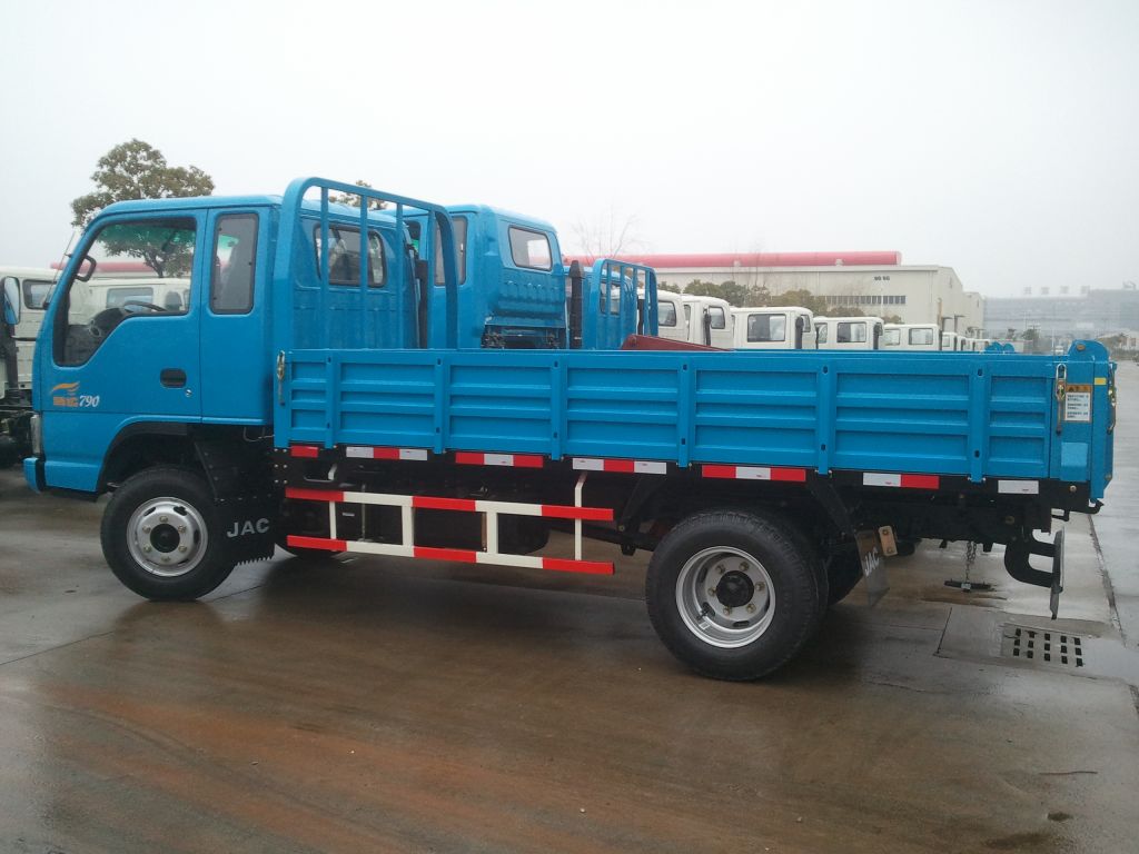 3 ton light truck 