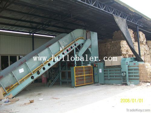 Automatic hydraulic baler