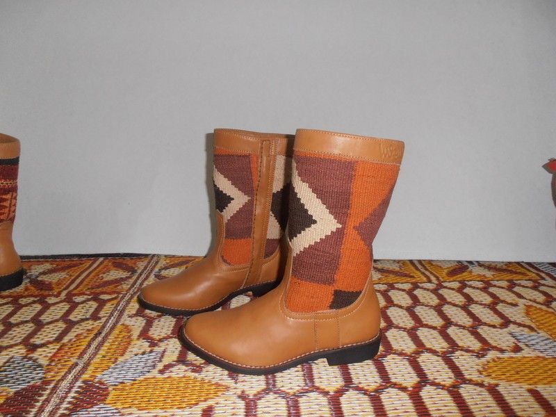 Kilim boot