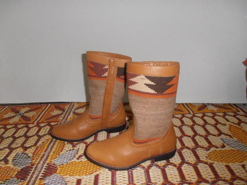 kilim boot