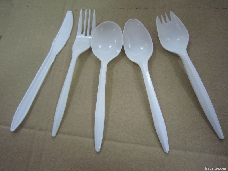 Disposable plastic cutlery