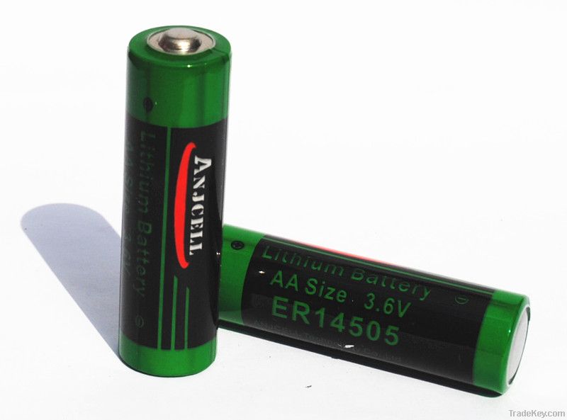 Primary lithium batteries