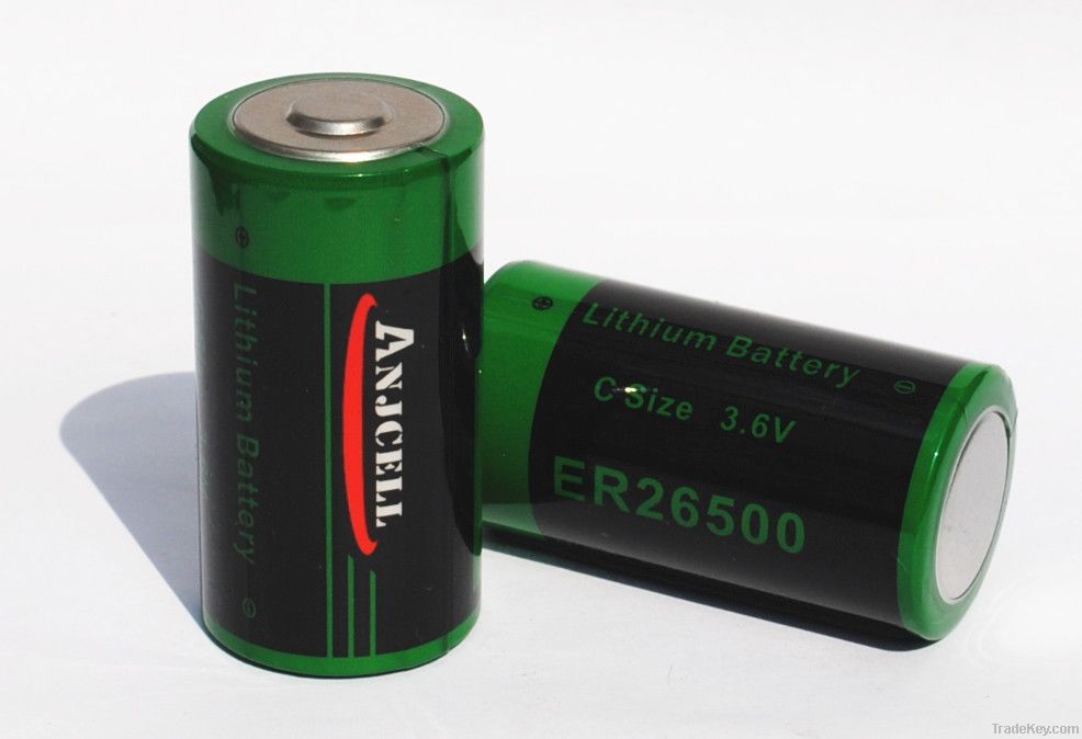 Primary lithium batteries