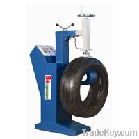 Tyre vulcanizing machine