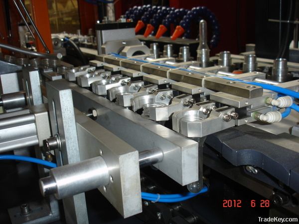 High Speed Auto Bottle Blow Molding Machine (6 Cavities)