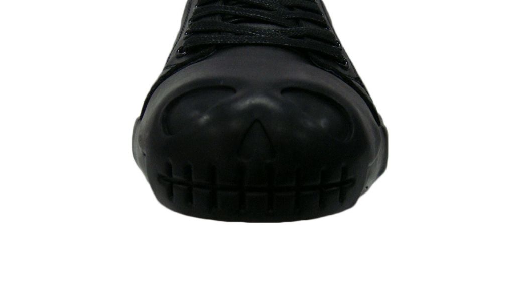 Cranium black leather with black skull toe cap