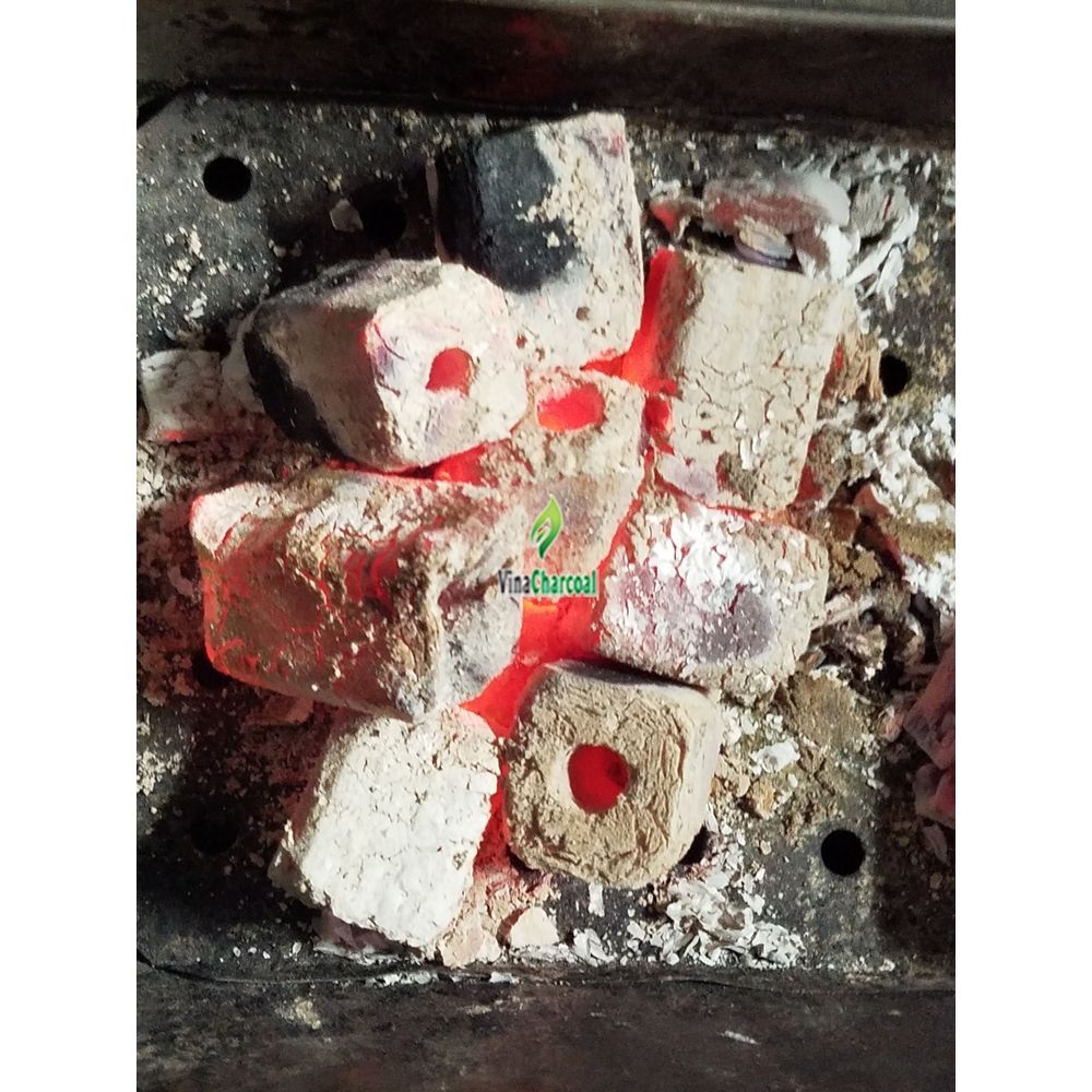 Excellent Sawdust Briquette Charcoal for Outdoor Caterers