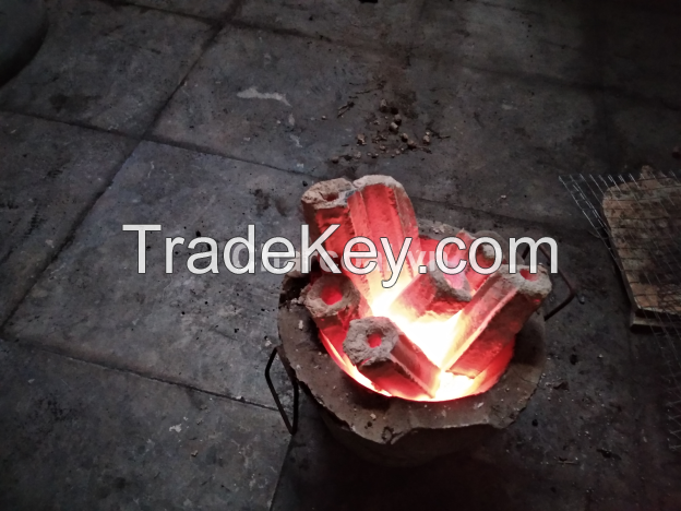 AUSTRALIA BRIQUETTE CHARCOAL POPULAR WITH RESTAURANT PROFESSIONALS AND GARDEN CHEFS