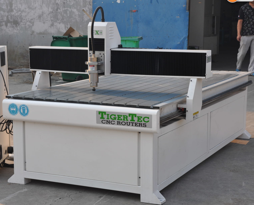 CNC ROUTER TT404B/TR408B