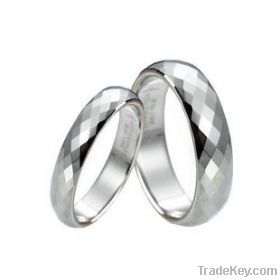 faceted &amp; polishied tungsten wedding ring