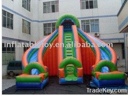 Giant inflatable slide