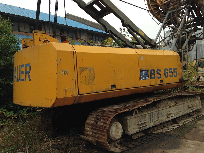 Used BAUER BS 655 hydraulic diaphragm wall grab.