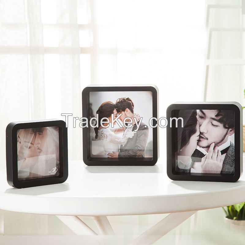 Plastic 3 photo frame sets.