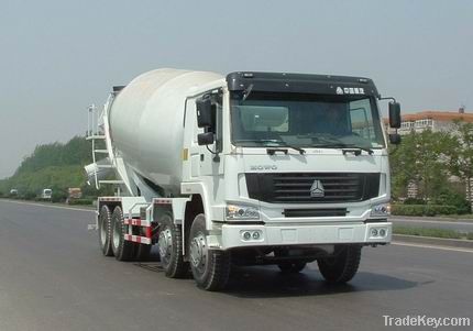 SINOTRUK diesel engine 8m3 concrete mixer truck