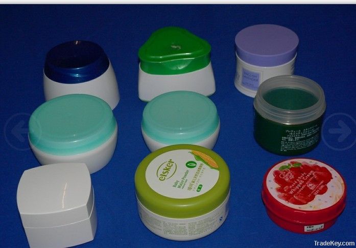 PLASTIC CONTAINERS