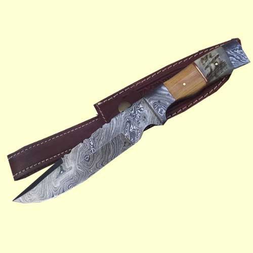 Damascus Steel Skinner Knife 