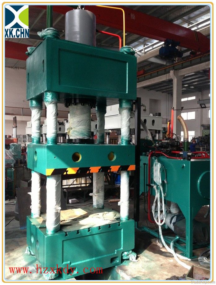 Four column hydraulic press