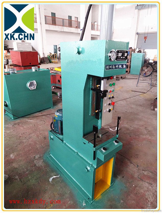 Single column hydraulic press