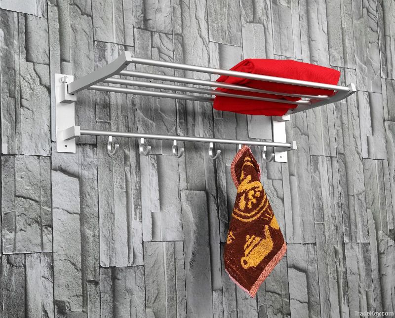 Movable towel rack