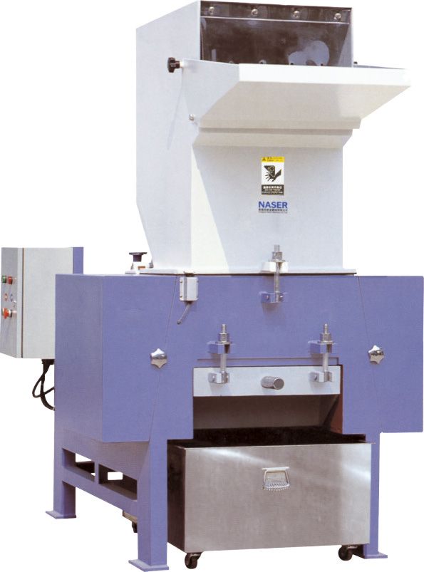 Industrial plastic crusher