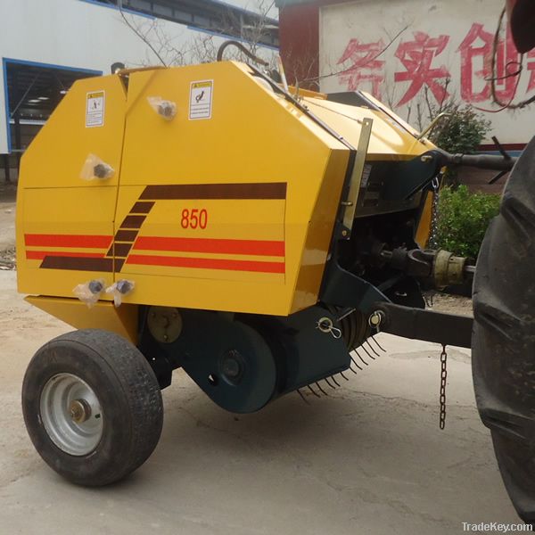 Mini hydraulic straw baler