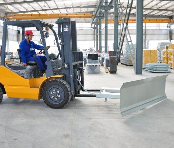 LH forklift snow plough