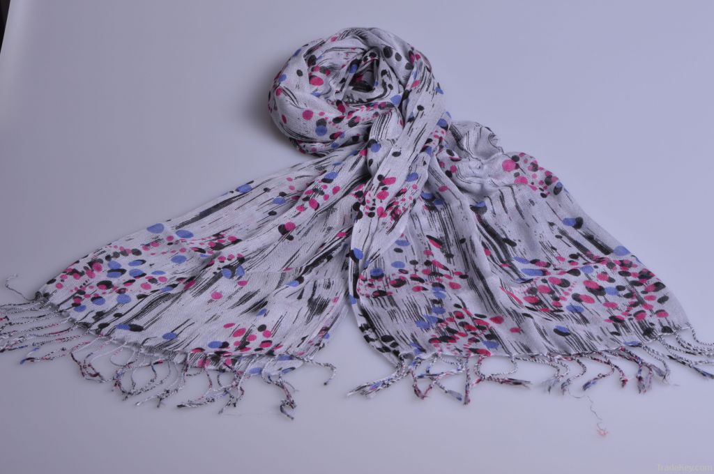 Irregular dot  scarf