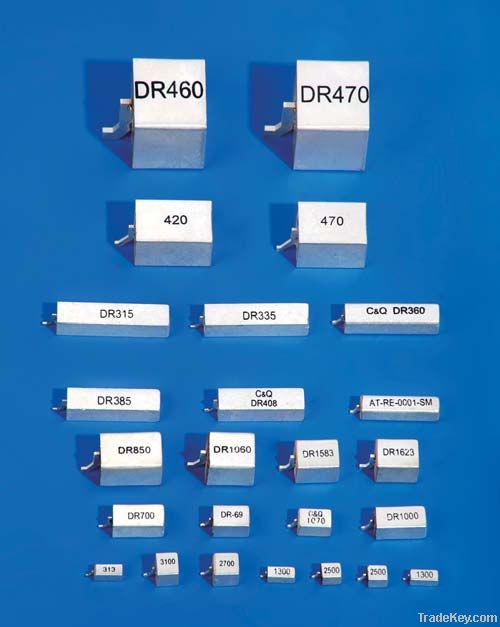 TEM mode dielectric resonator