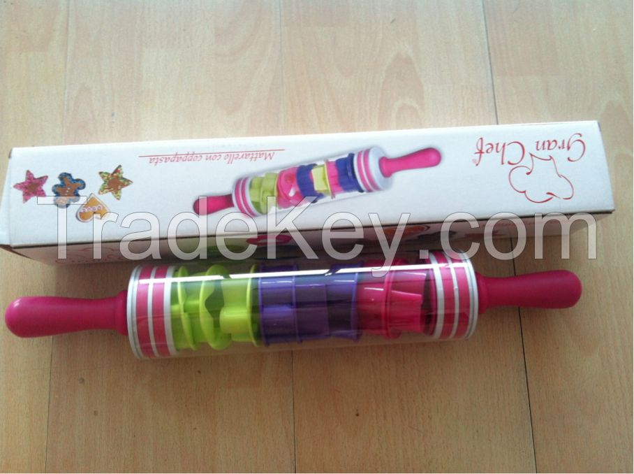 Plastic Rolling Pin with 9 Cake Moulds