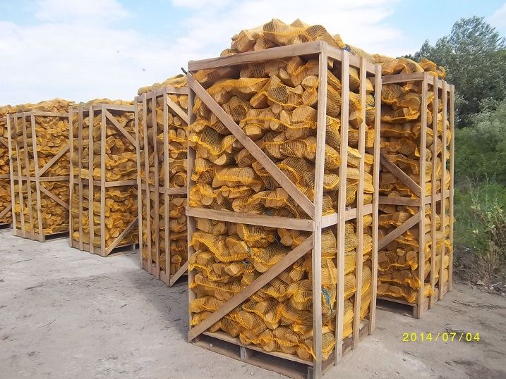 Oak firewood in net bags