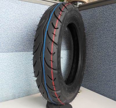 90/90-18 Tubeless Tire