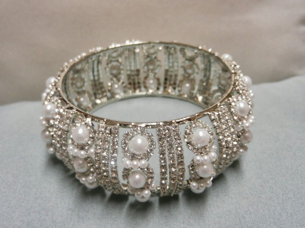 Elegant Beaded Diamond Bangle