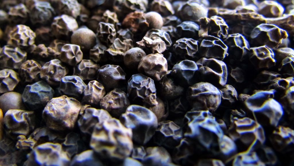 Black pepper  500 G/L TO 630 G/L