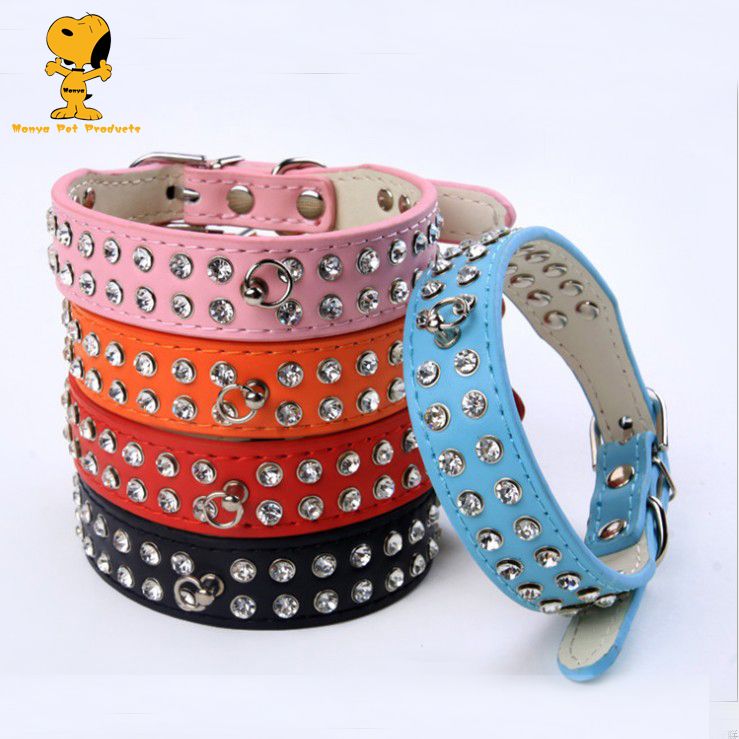 2013Fashion Diamond Studded Leather Dog Collar With Nice Colour