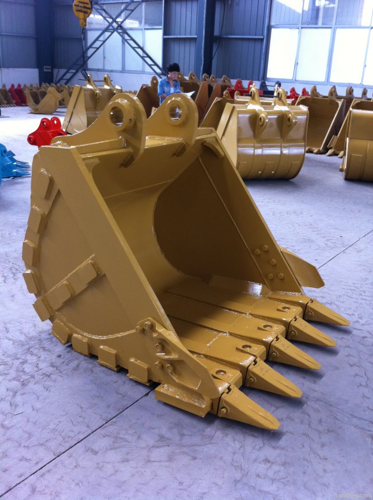 Excavator rock bucket