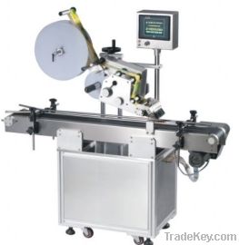 Automatic flat labeling machine