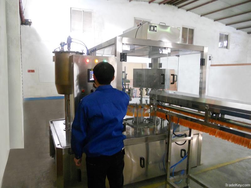 Automatic filling and capping machine