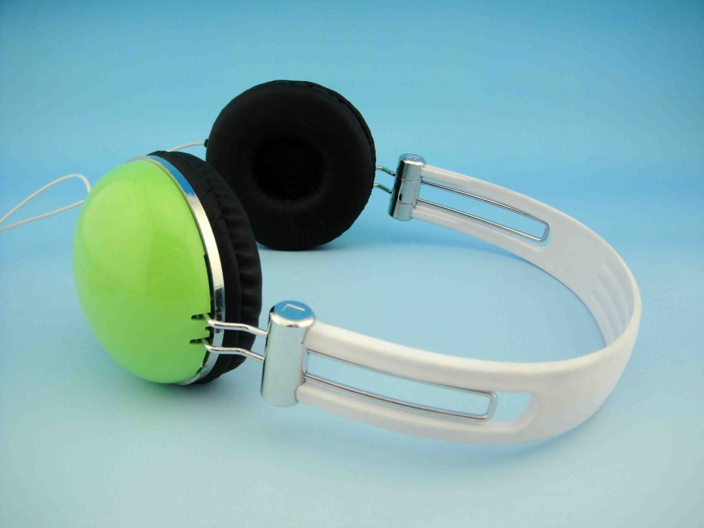 2014 fashionable headphone with Noise Cancelling