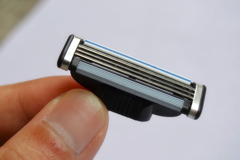 We supply replaceable Gill F / FP shaving razors 