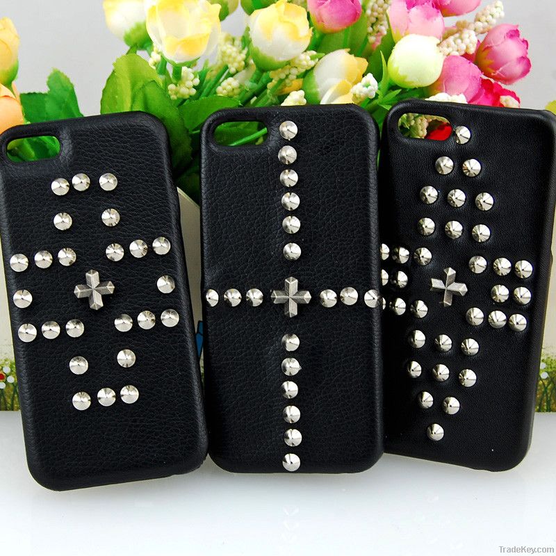 Rivets Customized Cell Phone Cases with Claws