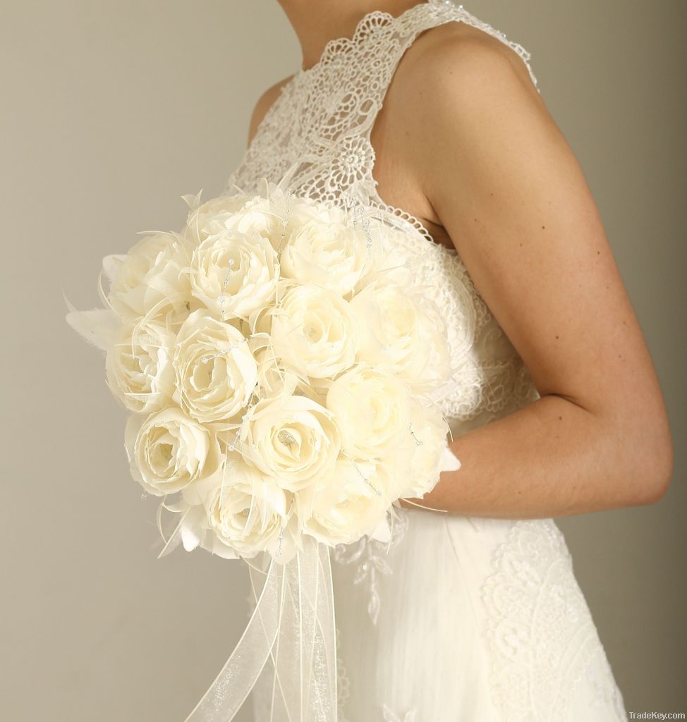 WHITE ROSES BRIDAL BOUQUET