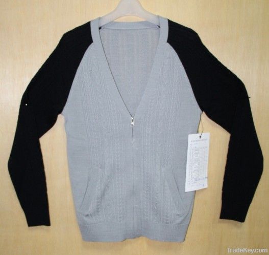 SWEATER WITH ZIP